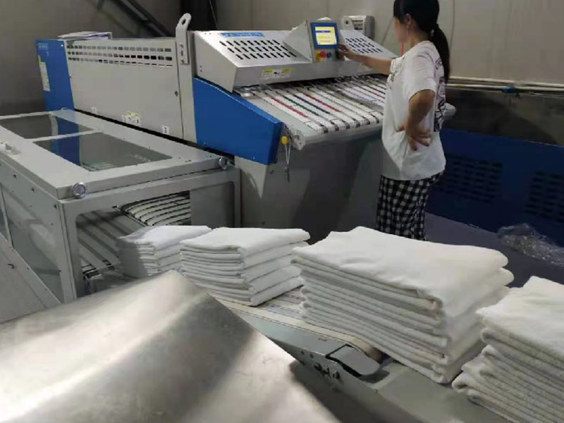 横巾类折叠机-02